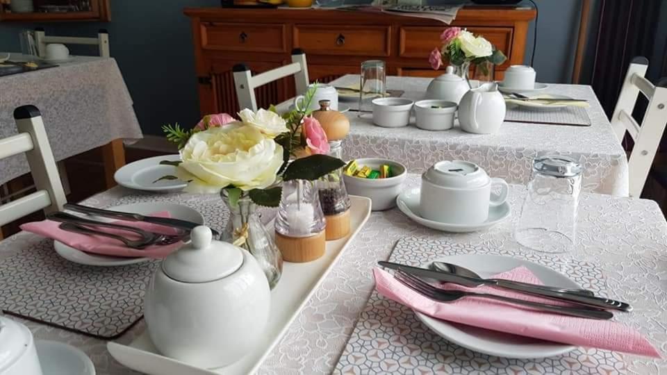 Farnham House Bed & Breakfast Кейвън Екстериор снимка