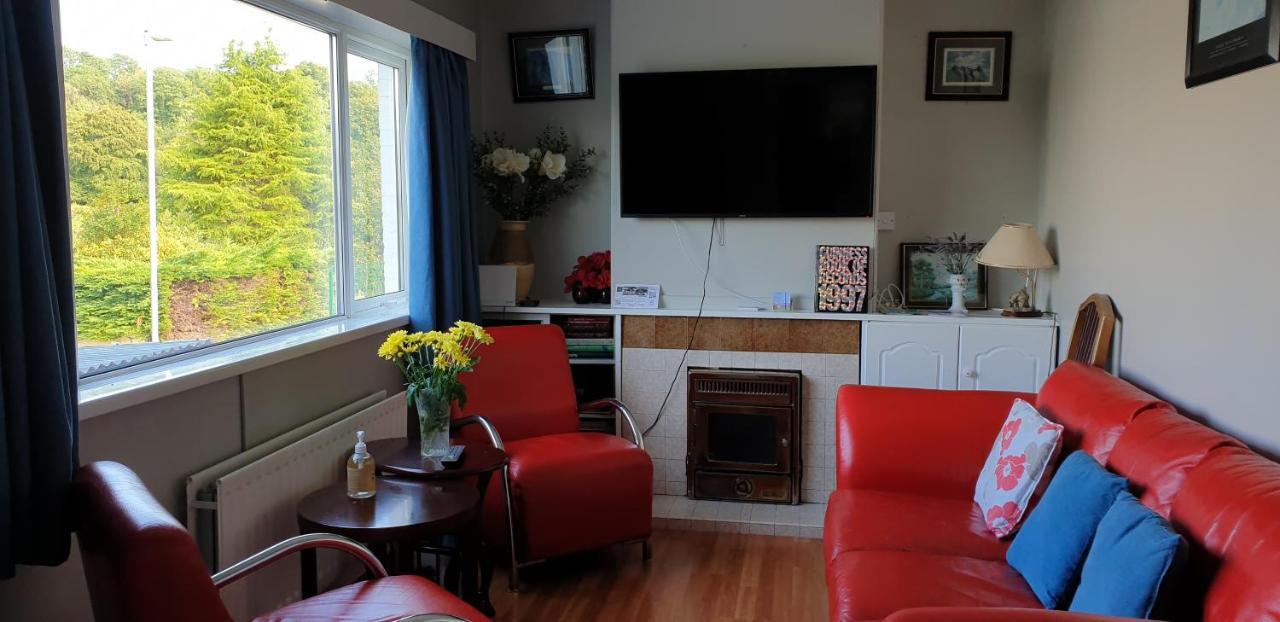 Farnham House Bed & Breakfast Кейвън Екстериор снимка