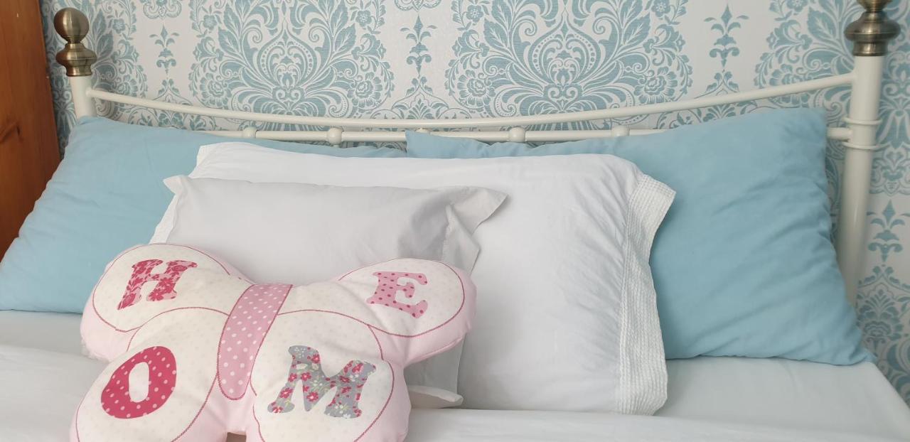 Farnham House Bed & Breakfast Кейвън Екстериор снимка